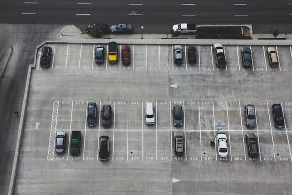 Guide complet pour la vente de votre garage ou parking à Nice : Conseils et astuces